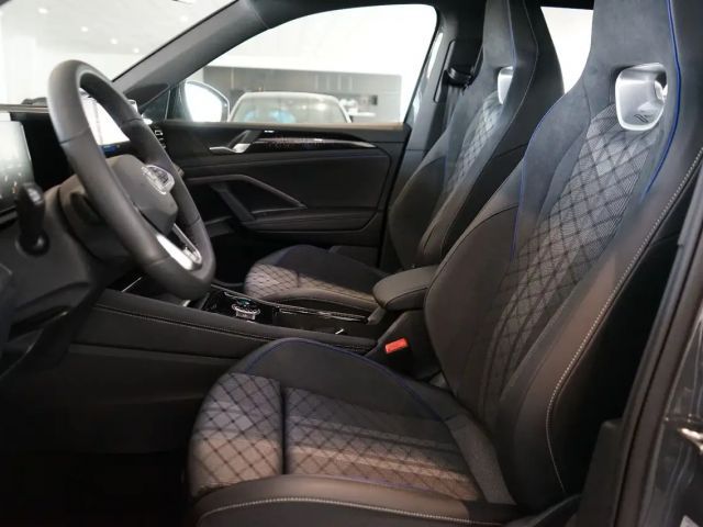 Volkswagen Tiguan 1.5 eTSI Plus R-Line