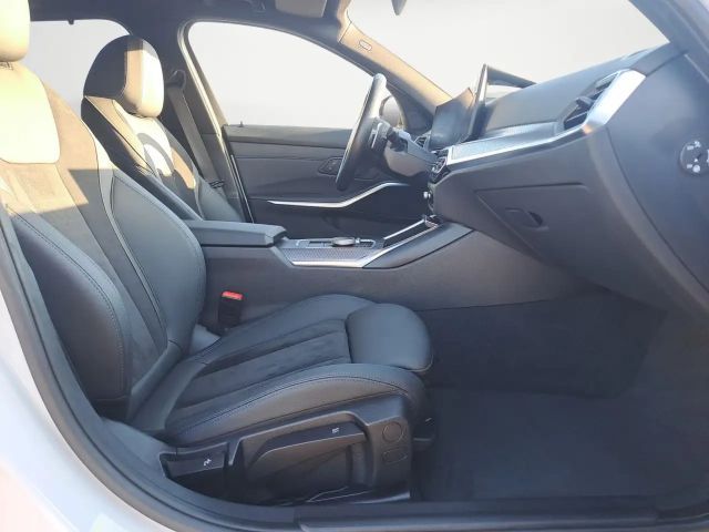 BMW 320 320d M-Sport Touring xDrive