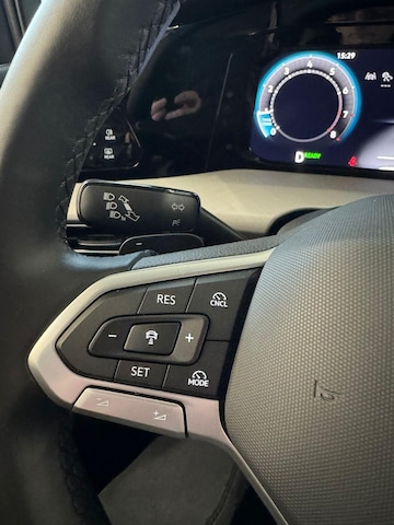 Volkswagen Golf 1.5 eTSI DSG