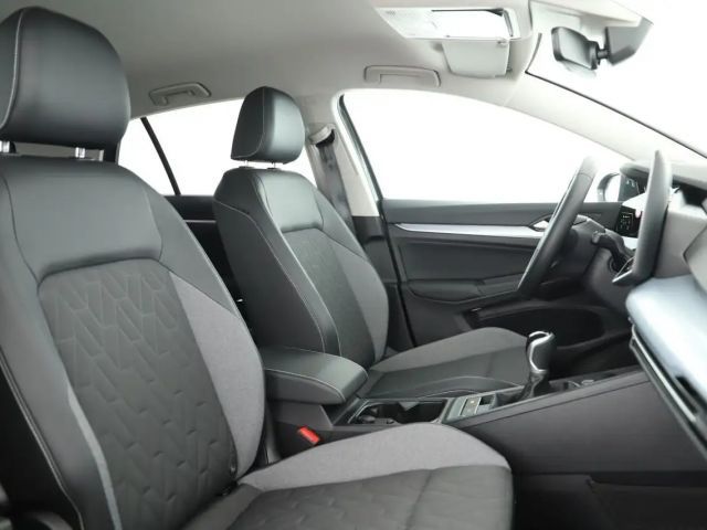 Volkswagen Golf 1.5 TSI Golf VIII IQ.Drive