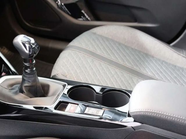 Peugeot 208 Allure Pack PureTech