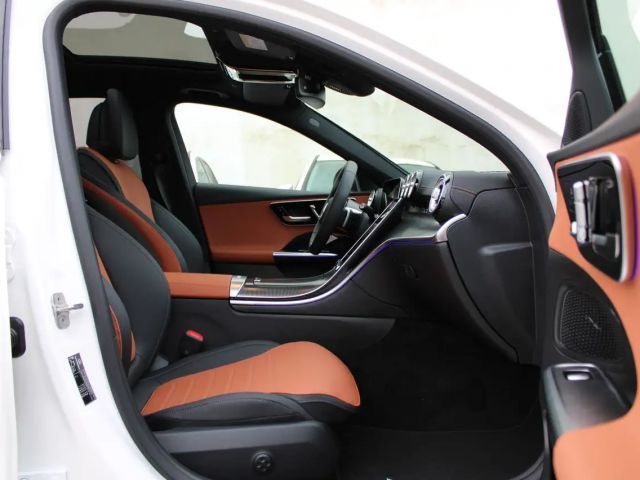 Mercedes-Benz C 200 AMG Line Sedan