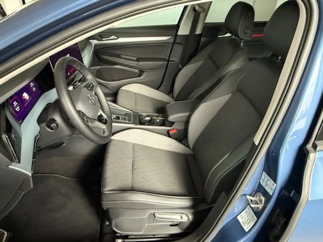 Volkswagen Golf 1.5 eTSI DSG Variant