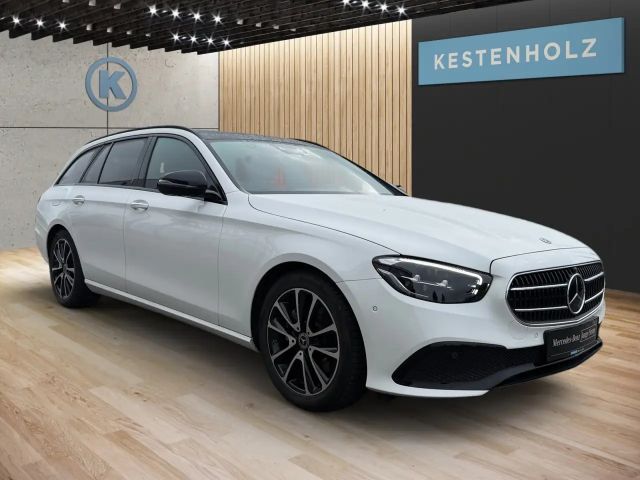 Mercedes-Benz E 220 AVANTGARDE E 220 d Estate