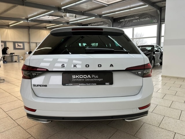 Skoda Superb 2.0 TDI Combi Sportline