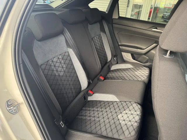 Volkswagen Taigo 1.5 TSI DSG R-Line