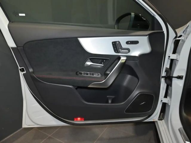 Mercedes-Benz A 35 AMG 4MATIC AMG Line