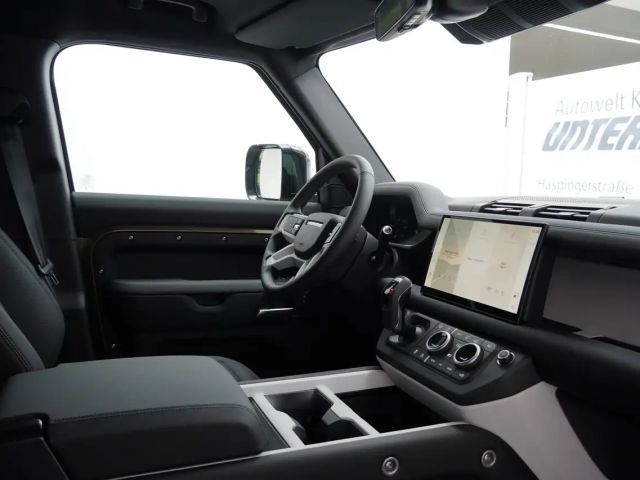 Land Rover Defender 3.0 Dynamic SE