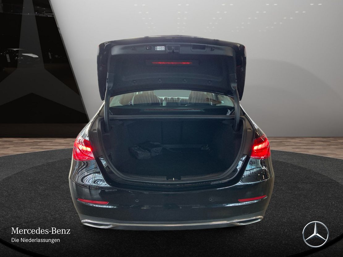 Mercedes-Benz C 200 AVANTGARDE C 200 d Sedan