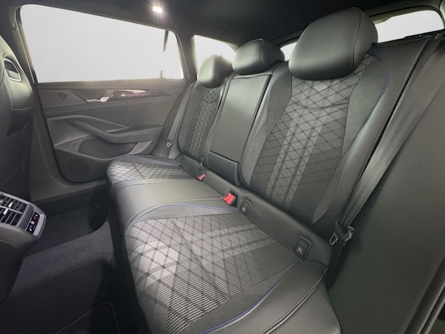 Volkswagen Passat 2.0 TDI DSG R-Line Variant