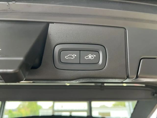 Volvo XC60 AWD Dark Plus Recharge T6