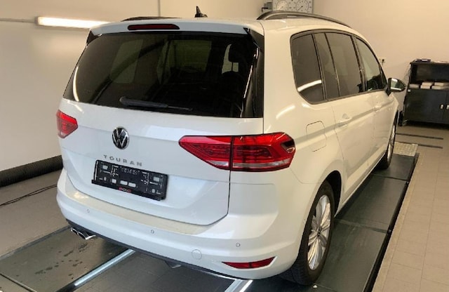 Volkswagen Touran DSG Highline Style