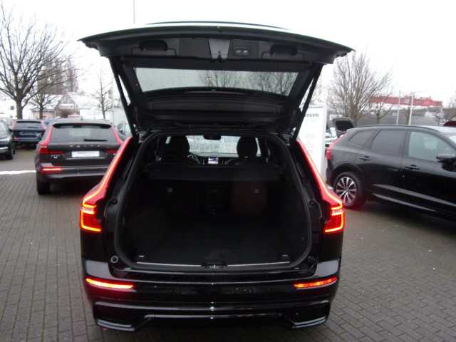 Volvo XC60 AWD Dark Plus