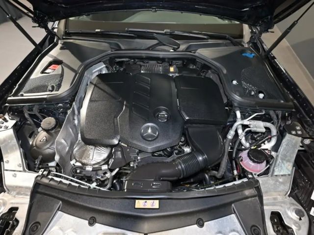 Mercedes-Benz E 220 AVANTGARDE E 220 d Sedan