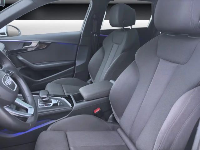 Audi A4 30 TDI Avant S-Line