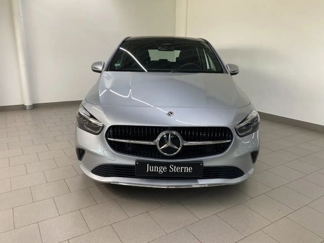 Mercedes-Benz B 200 Progressive Sedan