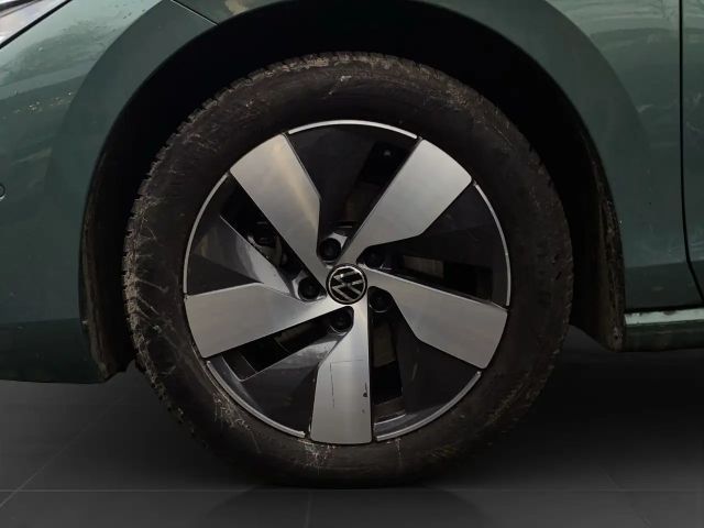 Volkswagen Passat 1.5 eTSI Business Variant