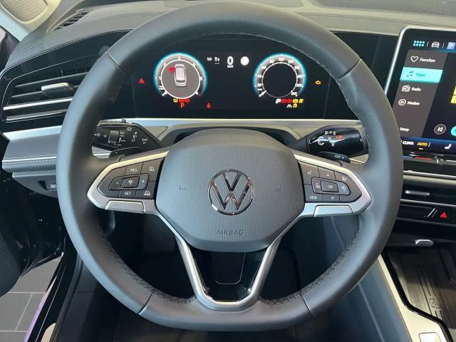 Volkswagen Passat Elegance Elegance