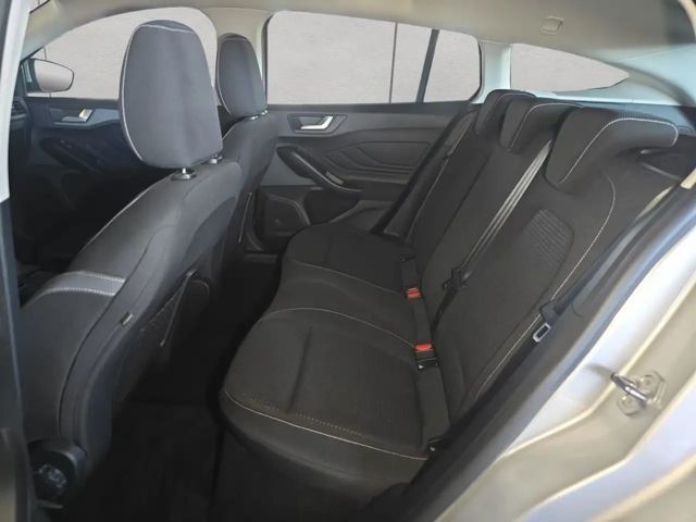 Ford Focus Cool & Connect EcoBoost Wagon