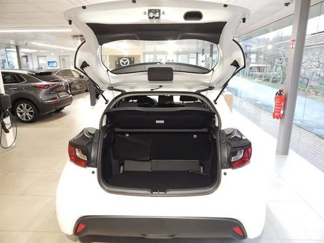 Mazda 2 Hybrid 1.5L Hybrid VVT-i 116 Centre-Line