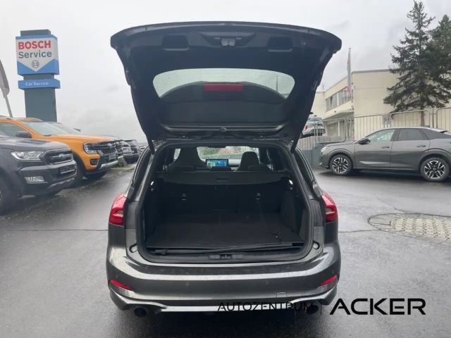 Ford Focus ST Line Wagon