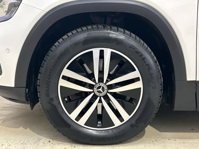 Mercedes-Benz GLB 200 4MATIC GLB 200 d