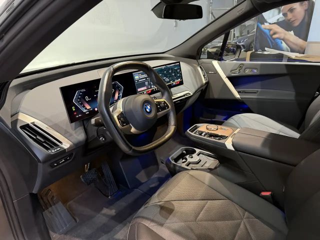 BMW iX xDrive40