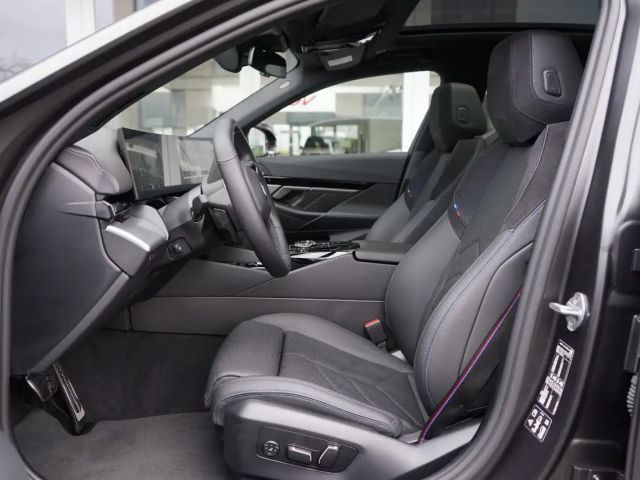 BMW 520 520d M-Sport Sedan xDrive