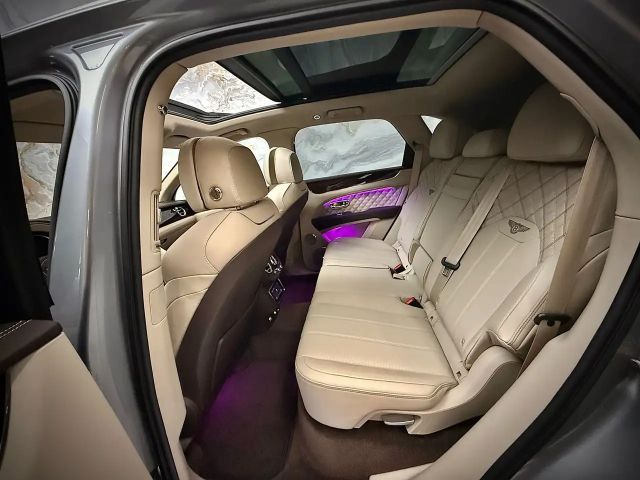 Bentley Bentayga V8