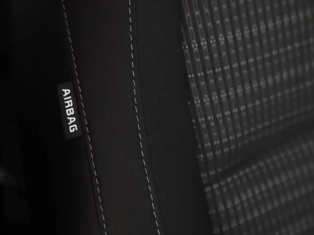 Kia Stonic 1.2 DPI Modell Silber Carplay Digitaltacho