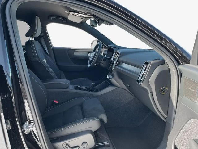 Volvo XC40 Dark Plus