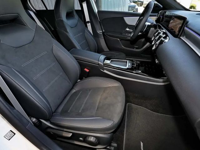 Mercedes-Benz A 200 AMG Line