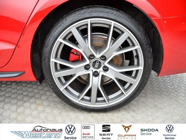 Audi A4 40 TDI Avant Quattro S-Line