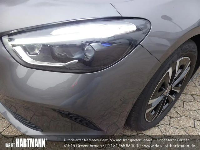 Mercedes-Benz B 200 Progressive Sedan