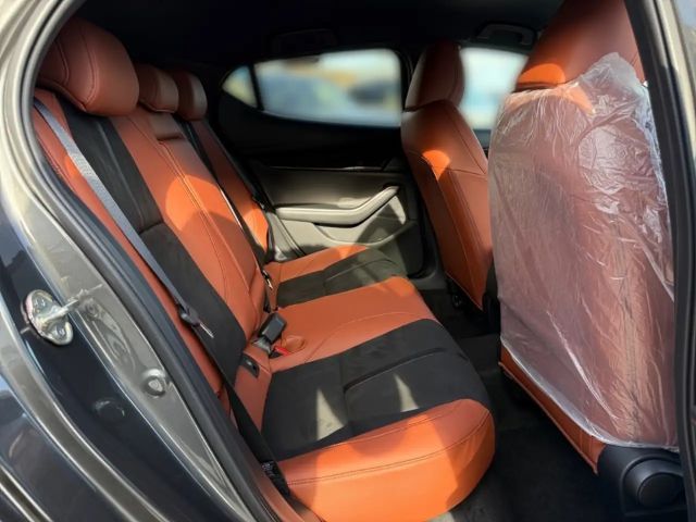 Mazda 3 2.5L SkyActiv e-Skyactiv