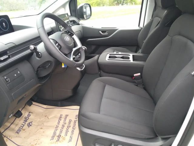 Hyundai Staria Trend