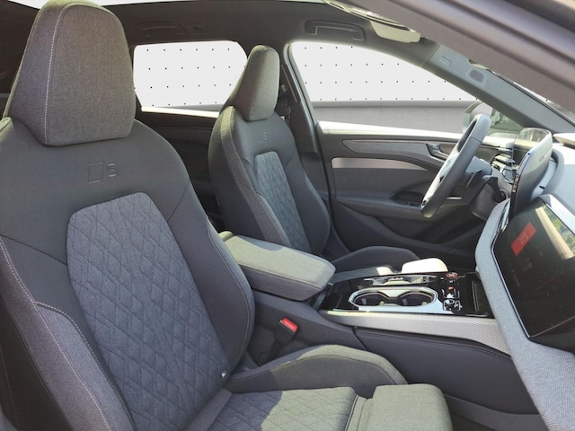 Audi A6 Avant Quattro S-Tronic