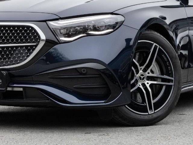 Mercedes-Benz E 200 Sedan