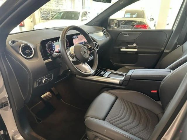 Mercedes-Benz B 180 Progressive Sedan