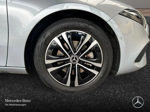 Mercedes-Benz A 200 Progressive