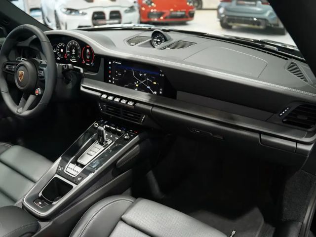 Porsche 911 4 Cabrio Carrera GTS