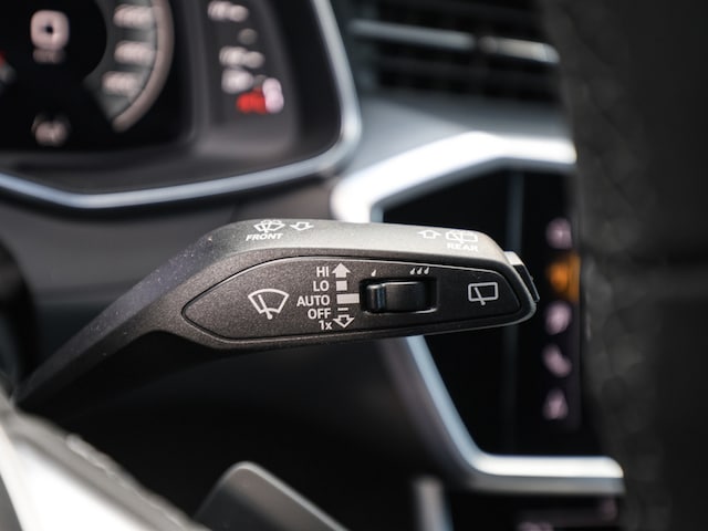 Audi A6 40 TDI Avant S-Tronic