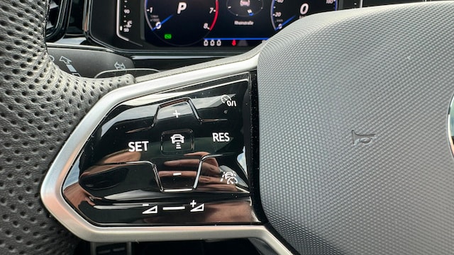 Volkswagen T-Roc T-ROC 2.0    R-L  BT140 TSID7A