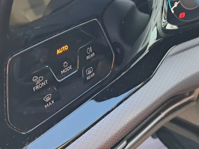 Volkswagen Golf 1.0 TSI Golf VIII Variant