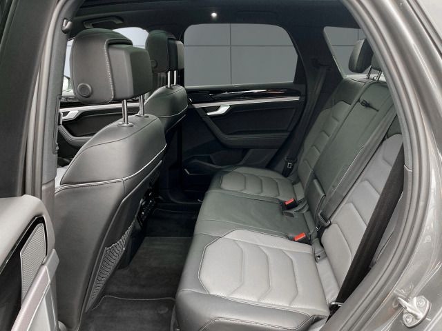 Volkswagen Touareg 4Motion IQ.Drive R-Line