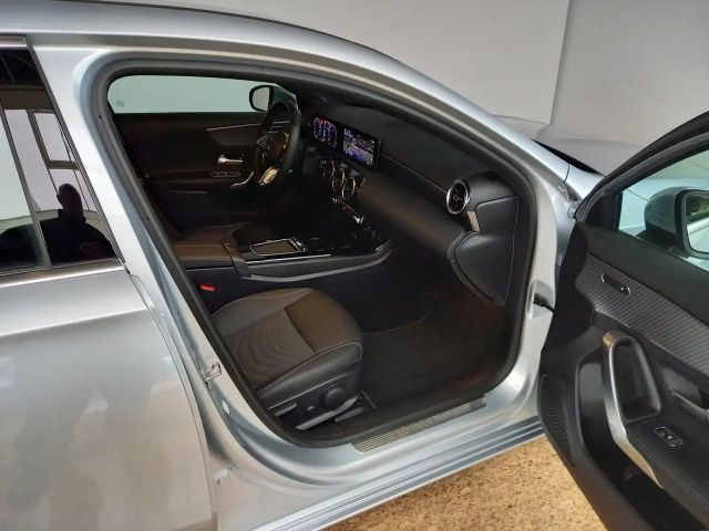 Mercedes-Benz A 180 Progressive