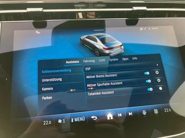 Mercedes-Benz E 200 AMG Line Sedan