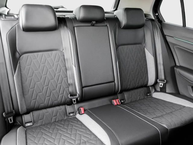 Volkswagen Golf 1.5 TSI Golf VIII IQ.Drive