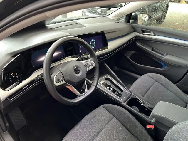 Volkswagen Golf 1.5 eTSI DSG Life Variant