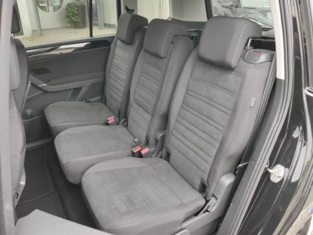 Volkswagen Touran 1.5 TSI DSG Highline